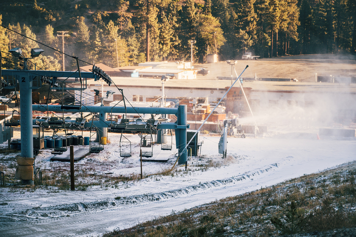 snowmaking-3511.jpg