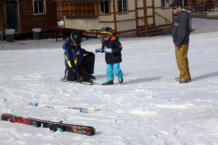 Bring the little ones to learn to ski.
