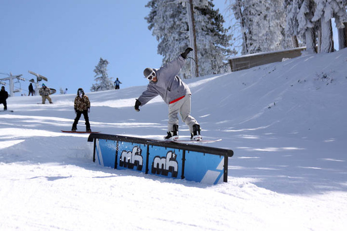 Front boarding the Mikey Rail.