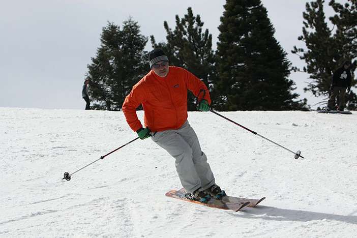 Carving up the soft snow on Lower Chisolm.