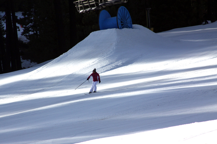 Get your midweek started right with some hot laps at Southern Califonia's Closest Winter Resort.