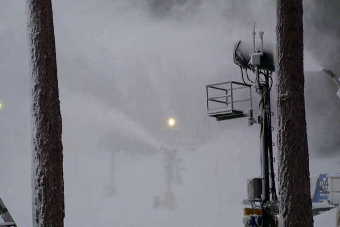 Snowmaking is expected to continue throughout the day so please dress warmly.