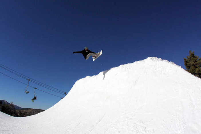 Hitting up the new Quarter Pipe on Borderline!