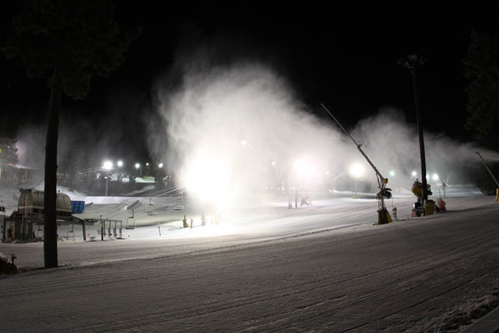 Snowmaking underway overnight at both the East and West resorts.