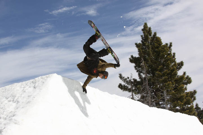 Harrison Gordon planting it on the new Quarterpipe at the bottom of Pipeline.