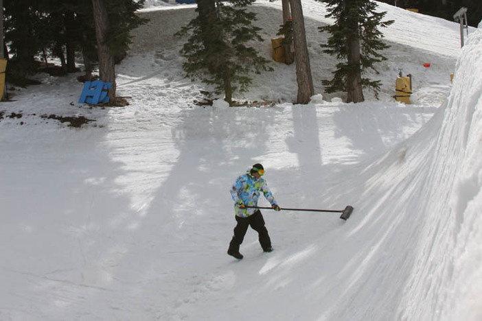 Raking out the quarterpipe.