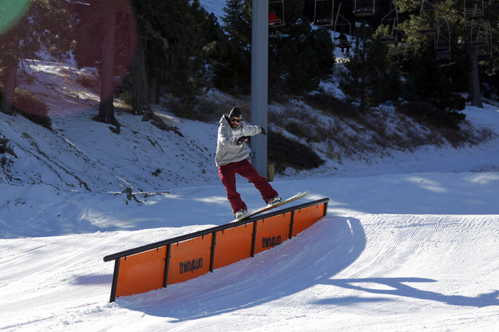 Frontside Noseblunt on one of the #32TF down rails in the Playground.