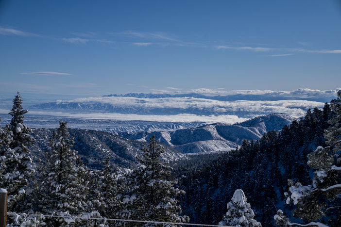 20191227 MHE Reopens 3 feet plus fresh snow blue sky Nadalin _0528 Circle Mt WW.jpg