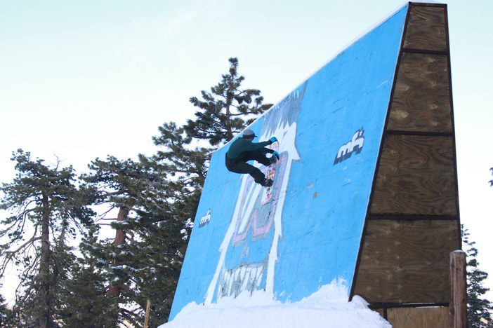 Hitting up the Giant Yeti wallride.