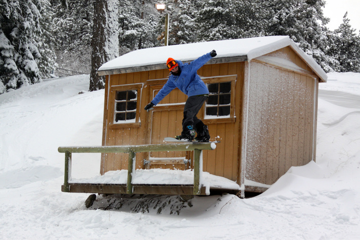 @sugarbush_hill with a front board on the wood hand rail.