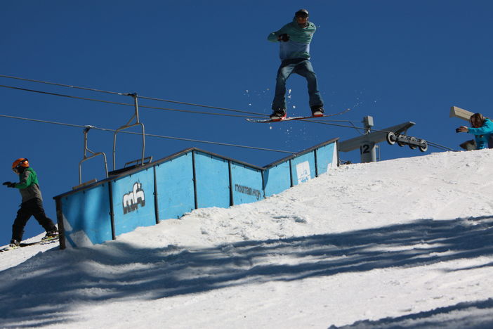 Gap to Boardslide by @DonovanCGibson