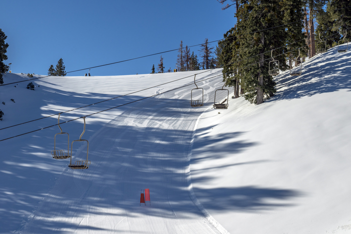 20190316_MHE reopens blue sky Yeti Park Runs over a foot of fresh snow0030-2.jpg