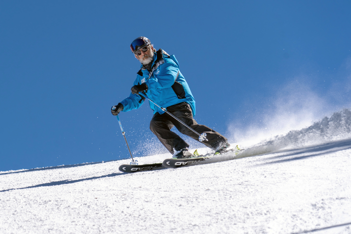 a20220301 Ski Instructors free skiing _272.jpeg
