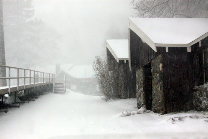 Surreal view up the Bullwheel Road.